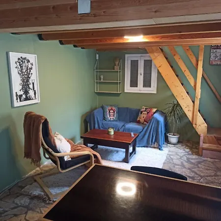 Апартаменты Floras House