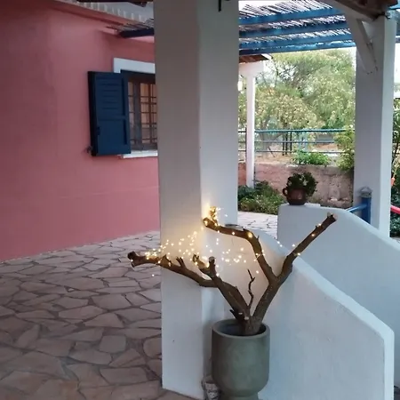 Апартаменты Floras House *