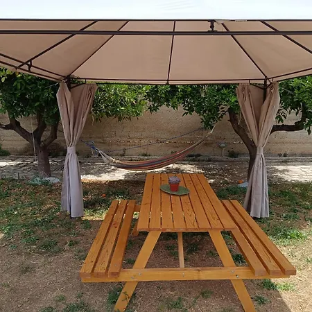 Floras House Апартаменты