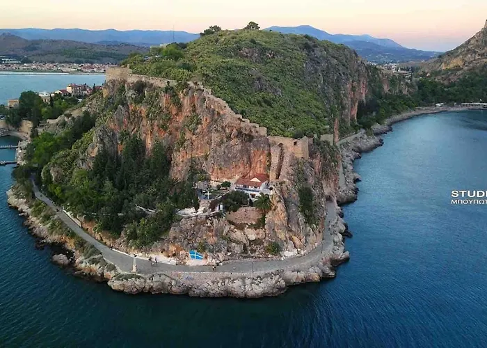 Floras House Apartment